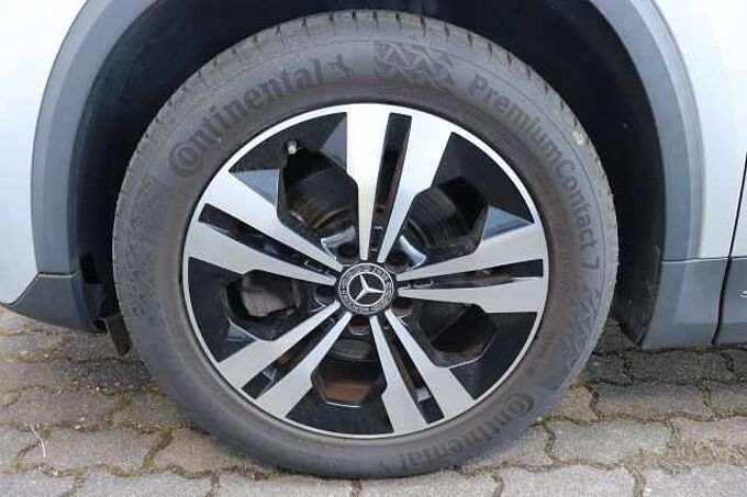 Mercedes-Benz GLA 200 d 4MATIC DCT*Standheizung*LED*NAVI*PDC