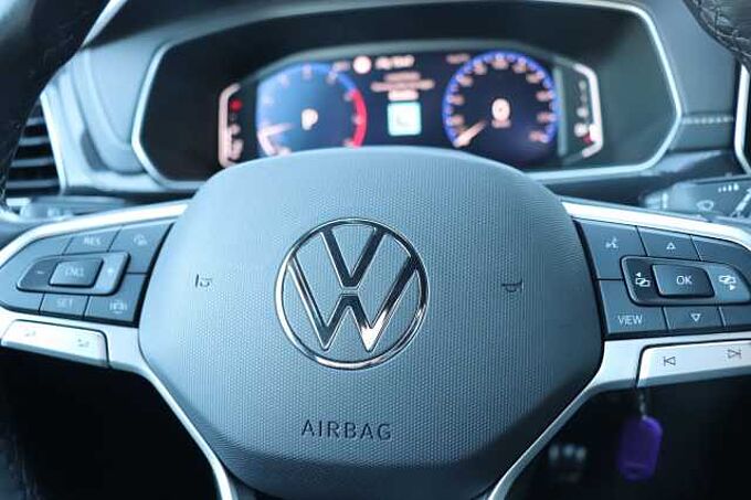 Volkswagen T-Cross 1.5 TSI OPF DSG R-Line*Digital*CAM*NAVI