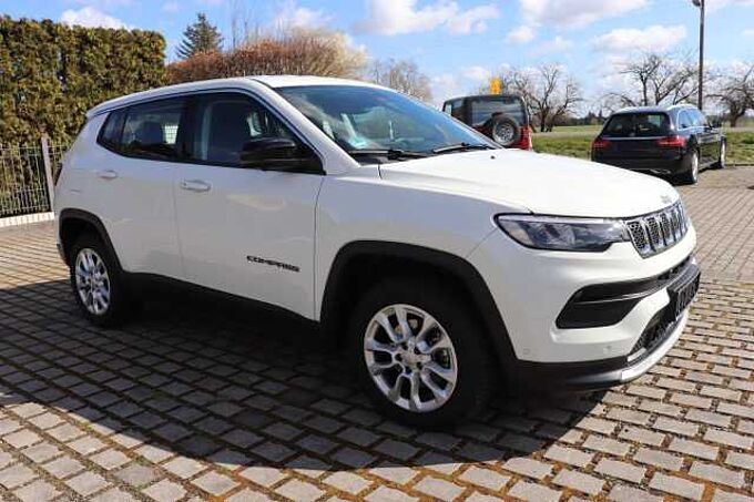 Jeep Compass 1.5l GSE 48V e-Hybrid Altitude DCT*360&deg;*