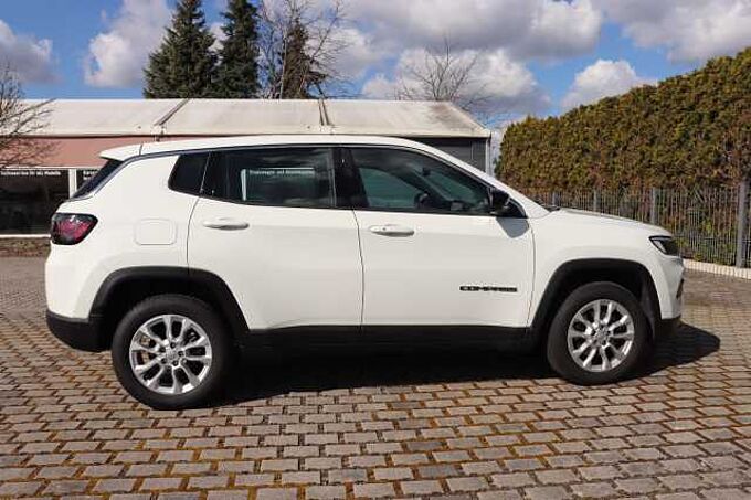 Jeep Compass 1.5l GSE 48V e-Hybrid Altitude DCT*360&deg;*