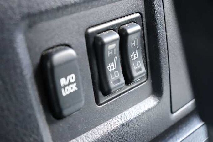 Mitsubishi Pajero 3,2 DI-D Intense Autom*scheckheftgepflegt