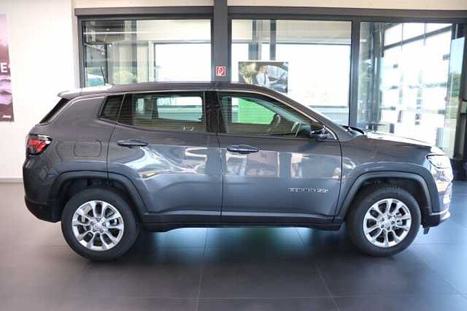 Jeep Compass 1.5l GSE 48V e-Hybrid Altitude DCT*360&deg;*