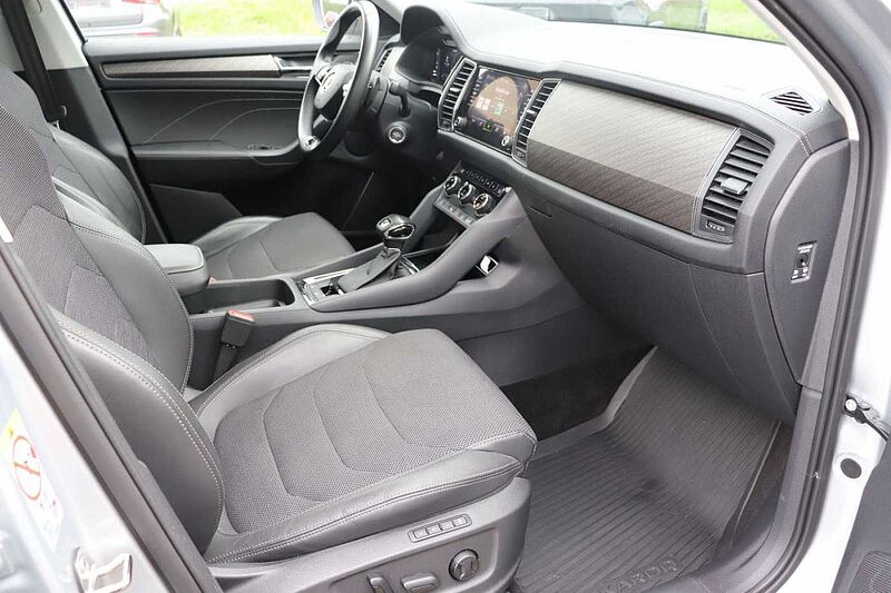 SKODA Kodiaq 2.0 TSI DSG 4x4 STYLE*Standheizung*NAVI*