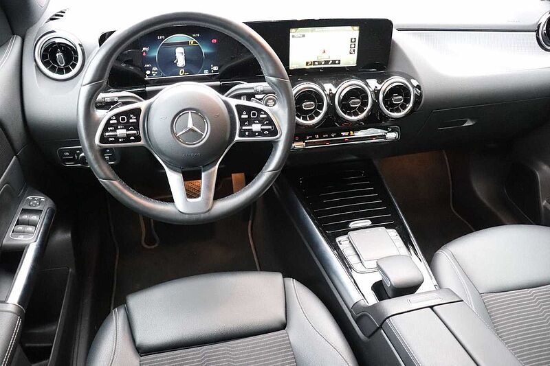 Mercedes-Benz GLA 200 d 4MATIC DCT*Standheizung*LED*NAVI*PDC