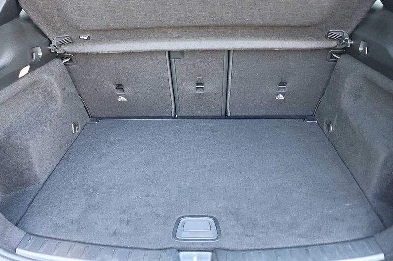 Mercedes-Benz GLA 200 d 4MATIC DCT*Standheizung*LED*NAVI*PDC