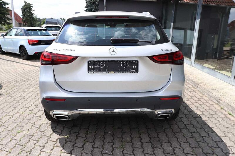 Mercedes-Benz GLA 200 d 4MATIC DCT*Standheizung*LED*NAVI*PDC