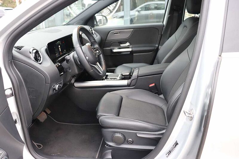 Mercedes-Benz GLA 200 d 4MATIC DCT*Standheizung*LED*NAVI*PDC