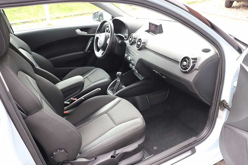 Audi A1 1.2 TFSI Ambition*Navi*PDC*Sitzheizung*