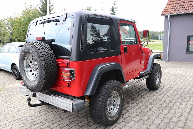 Jeep Wrangler 2.5 Sport*Offroad Umbau*Webasto*AHK*